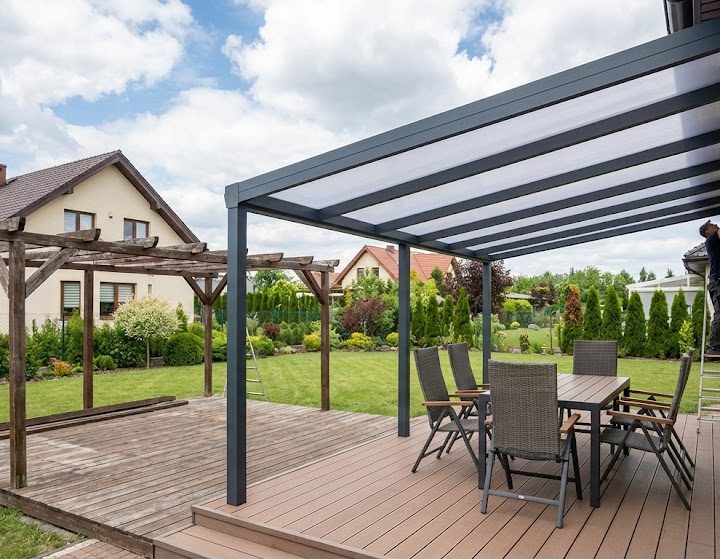 Szybka metamorfoza tarasu w Grodzisku Mazowieckim – zadaszenia poliwęglanowe jako sposób na budżetową renowację.